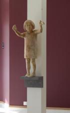 "Välkomstflickan" i entren på äldreboendet Myntan i Nyköping